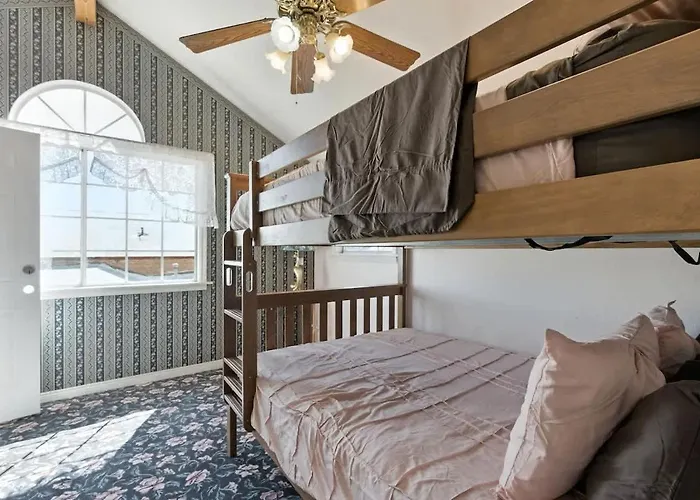 The Cowboy Social Unit 10 Hotel *